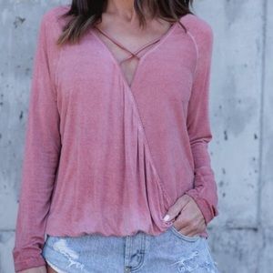 {Vici Boutique} Criss cross draped blouse